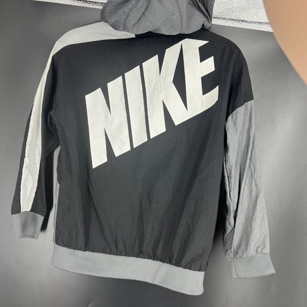Nike jacket/windbreaker - Picture 6 of 8